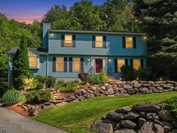14 Pudding Stone Ln, Jefferson Twp., NJ 07438