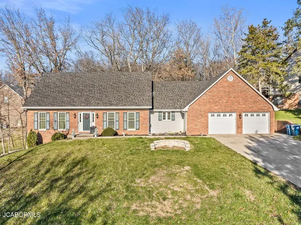 2036 Honeysuckle Ln, Jefferson City, MO 65109