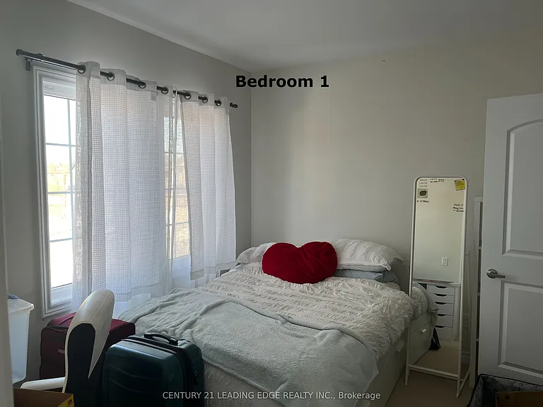 23 Boland Ct #1 BDRM UPPER LEVEL — Photo 6