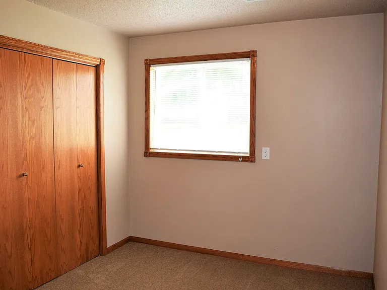 304 1st Ave SE #2 — Photo 9