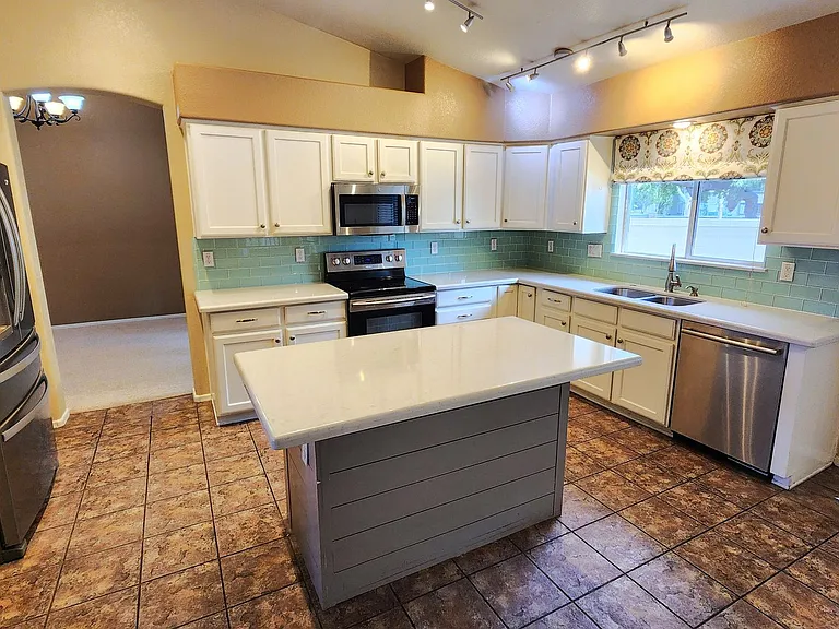 1691 W Musket Way — Photo 16