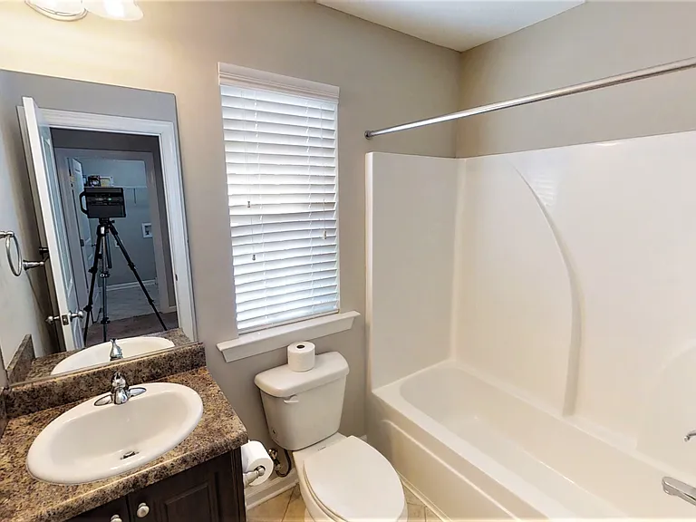 407 Brantley Cove Cir — Photo 15