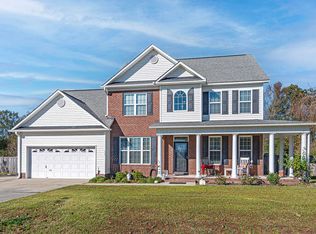 103 Farmington Dr, Richlands, NC 28574