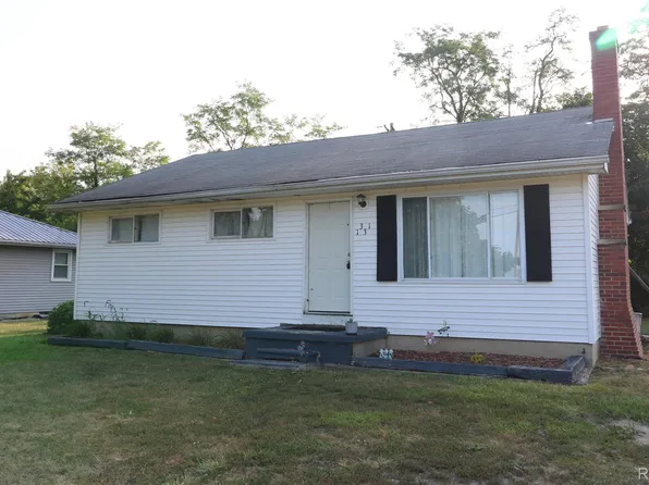 1331 Peppermill Rd, Lapeer, MI 48446