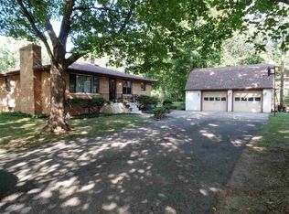 61764 Oak Rd, South Bend, IN 46614