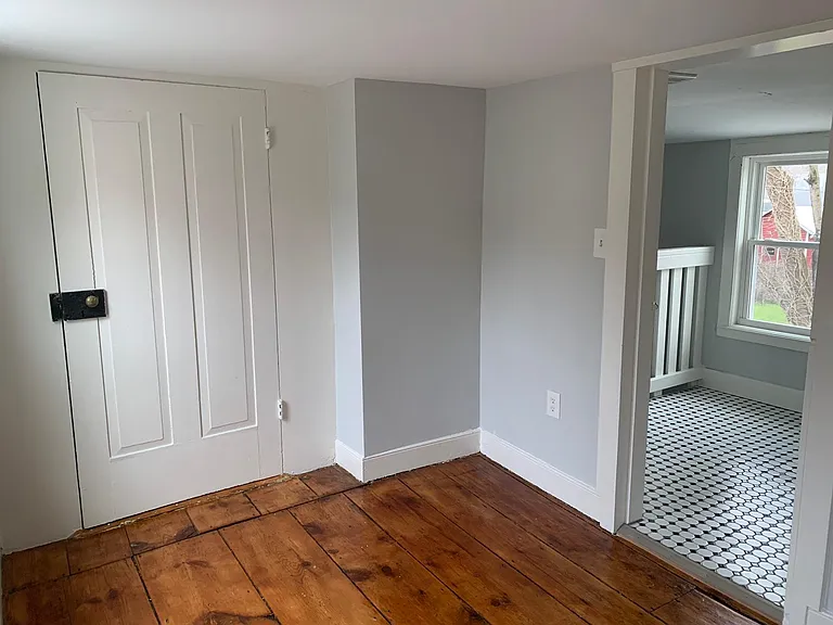 211 Milford Rd — Photo 25