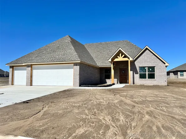 5820 Brandon Ct, Bartlesville, OK 74006