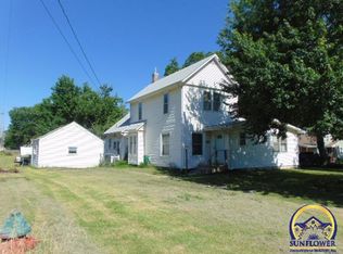 2001 NE Monroe St, Topeka, KS 66608