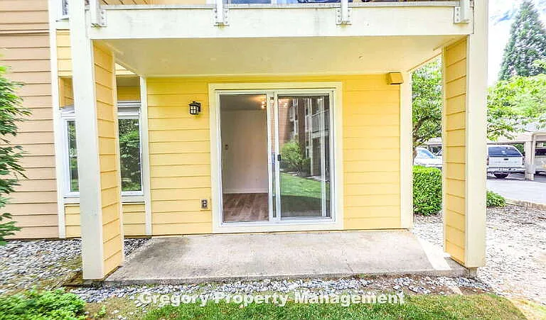 15802 Leary Way — Photo 16