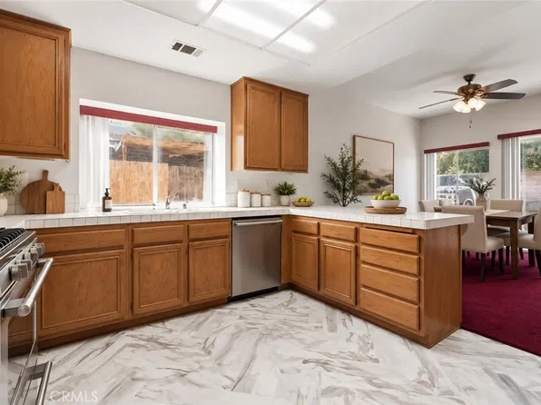 1845 W Avenue H 8, Lancaster, CA 93534