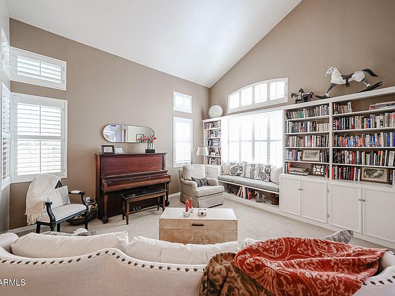 4th image of 695 N Sycamore Court