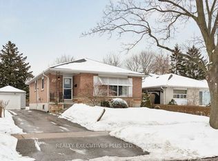 23 Helmsdale Cres, Toronto, ON M9V 3X8