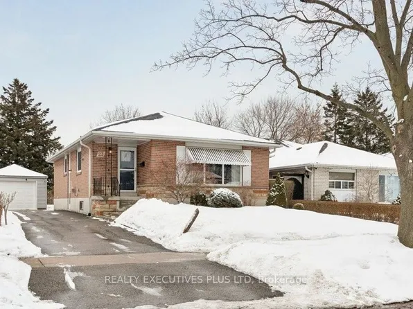23 Helmsdale Cres, Toronto, ON M9V 3X8