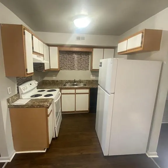 314 Ardale Dr #2E — Photo 3