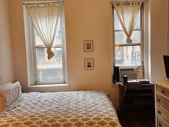 212 E 13th St APT 2C, New York, NY 10003