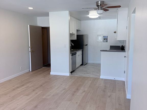 5th image of 7461 Hazeltine Ave APT 4