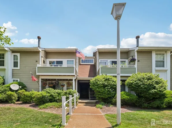 11 Crop Ct, Tinton Falls, NJ 07753