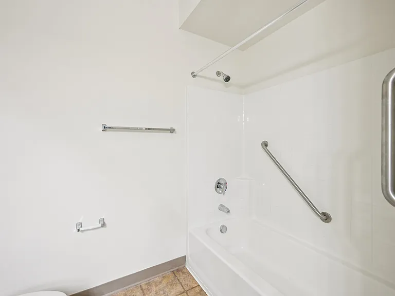 Washington Pointe — Photo 33