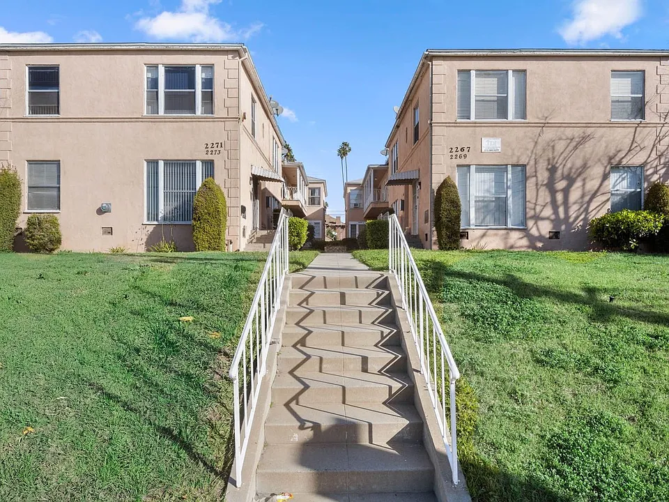 2267 W Adams Blvd