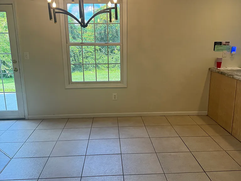 442 Beaumont Ct — Photo 5