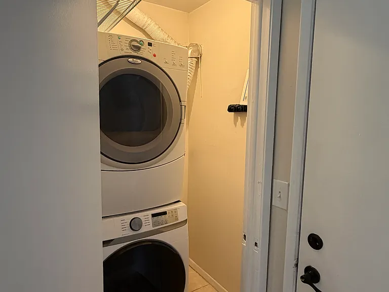 9711 Fontainebleau Blvd — Photo 18