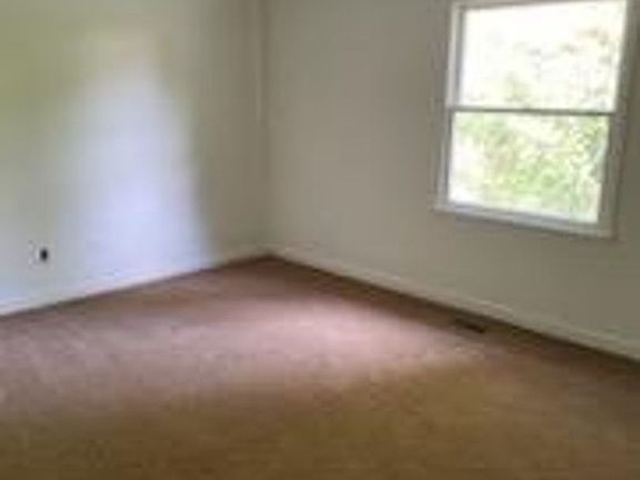 2nd image of 900 Palace Ct #16