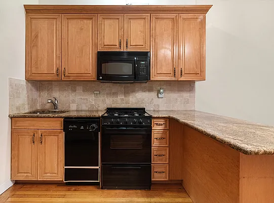 Rented by CitySites Real Estate Group | media 6