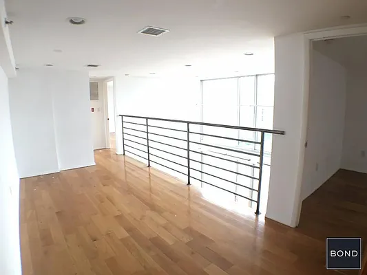 Rented by Bond New York | media 9