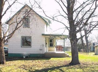 615 N 8th St, Centerville, IA 52544