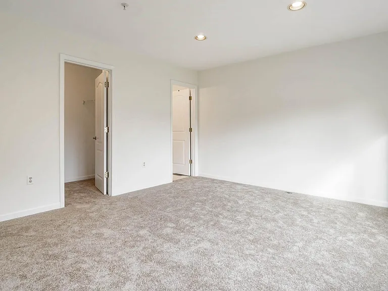 45 Queen Neva Ct #B — Photo 5
