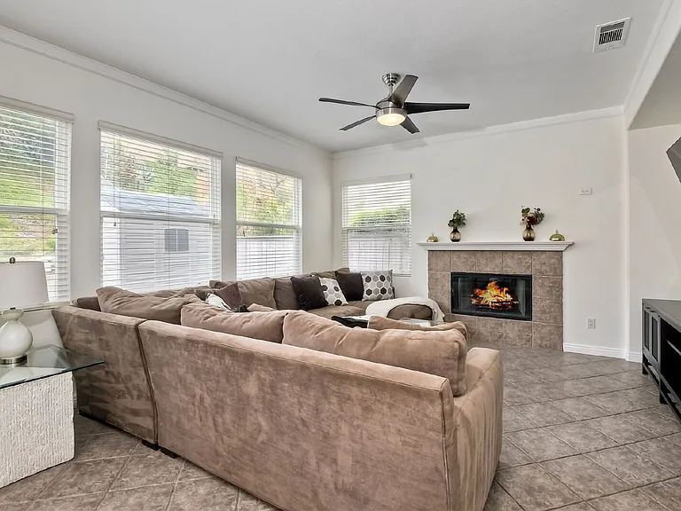 6057 Paseo Carreta — Photo 7