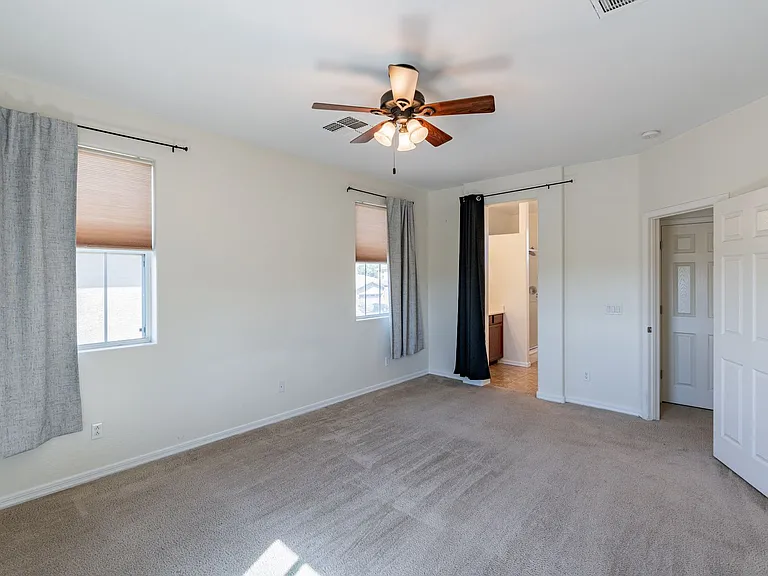 7416 S 27th Pl — Photo 17