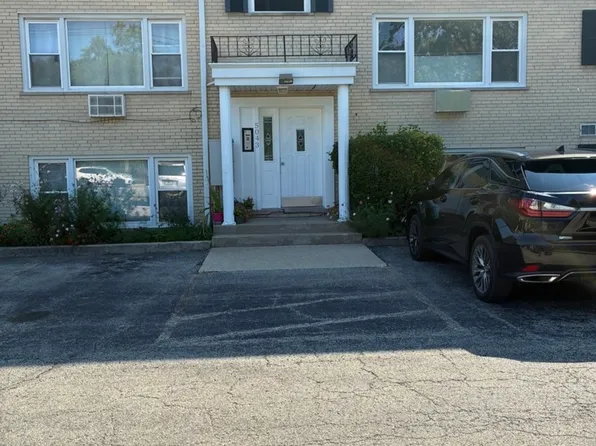 5043 N East River Rd APT 1B, Norridge, IL 60706