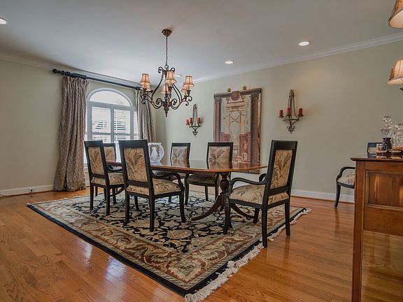 Banquet Size Dining Room