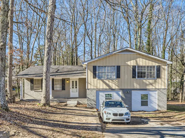 7445 Meadows Dr, Riverdale, GA 30274