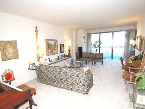 2nd image of 27110 Grand Central Pkwy APT 11G