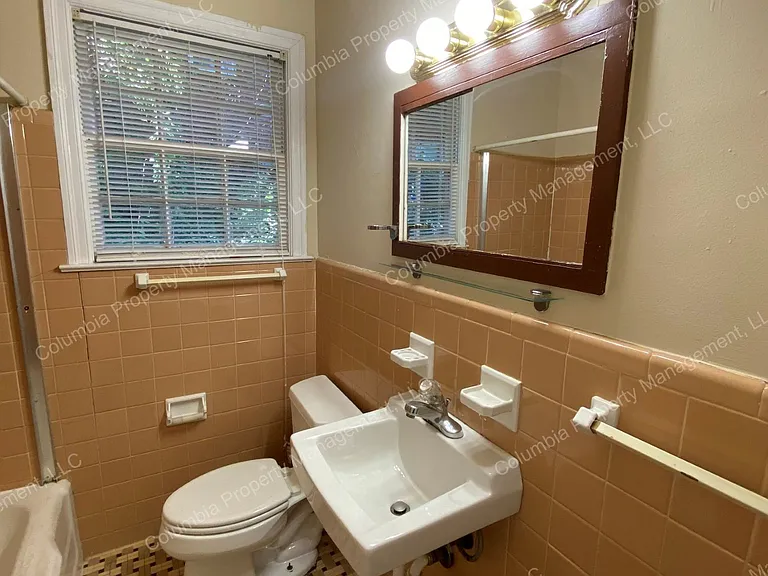 1538 Lonsford Dr — Photo 14