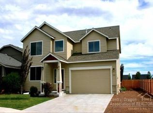 230 NW 28th St, Redmond, OR