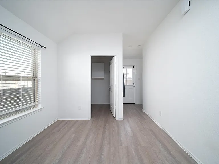 18450 White Stallion Ln — Photo 12