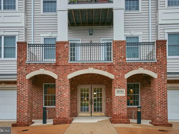 20751 Royal Palace Sq Unit 210, Potomac Falls, VA 20165
