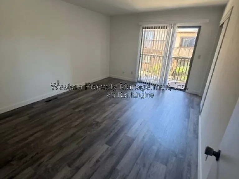 2870 Park Ave #C — Photo 5