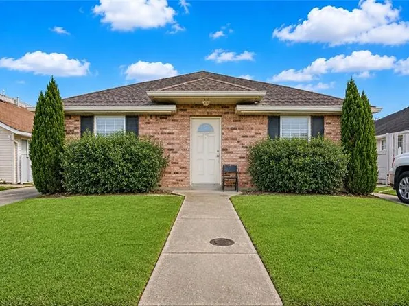 3813 Jupiter Dr, Chalmette, LA 70043
