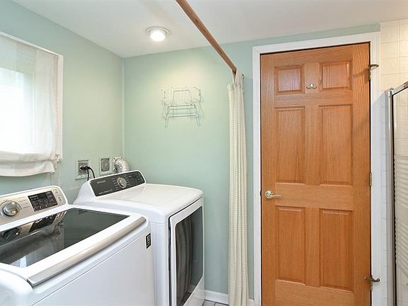 5th image of 1032 S Dunton Ave