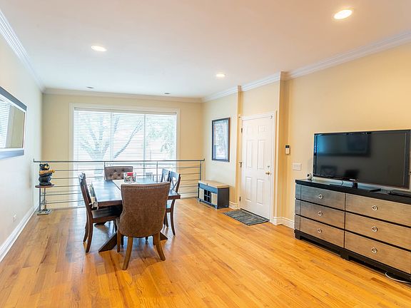 4th image of 2821 N Damen Ave #1