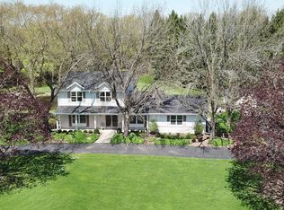 W332S307 Wild Flowers Ct, Delafield, WI 53018