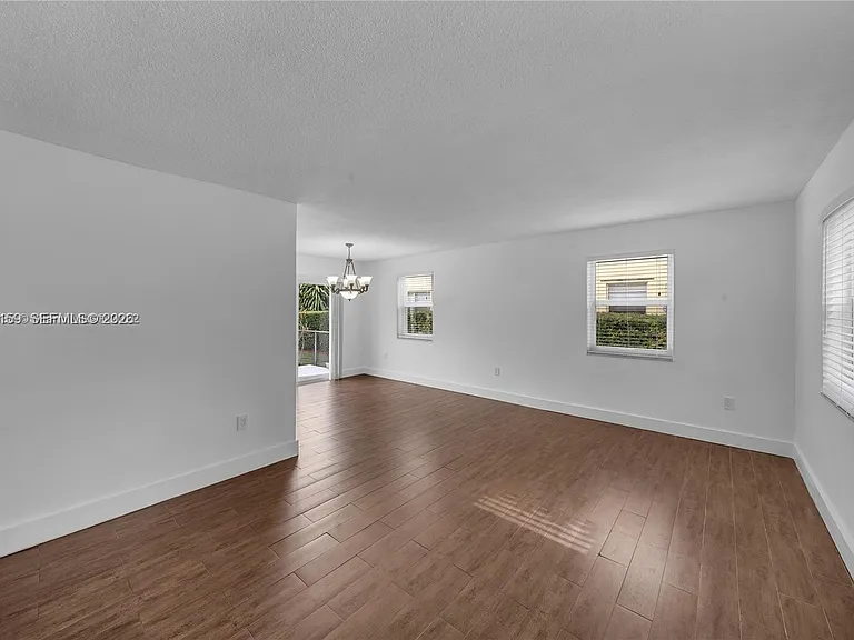 247 Bird Rd #- — Photo 7