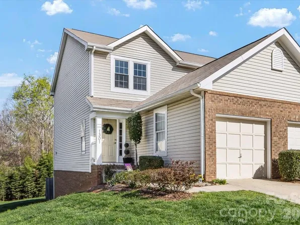 1301 Maple Shade Ln, Charlotte, NC 28270
