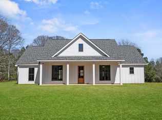 1022 Red Bird Ln, Summit, MS 39666