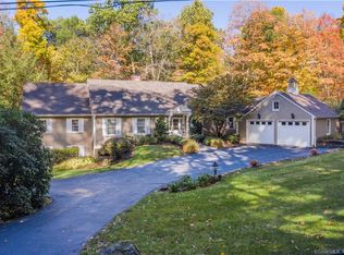 4 Pheasant Hl, Farmington, CT 06032