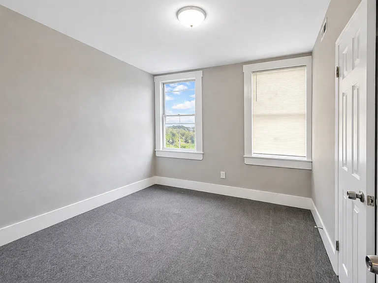 2113 Belair Rd — Photo 10